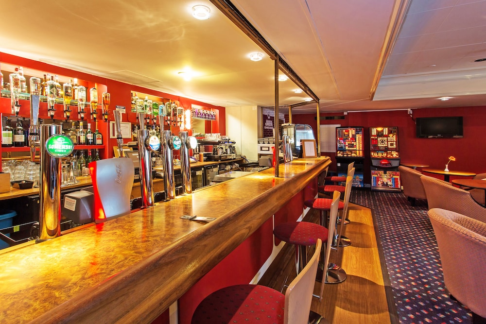 Hotel Bar