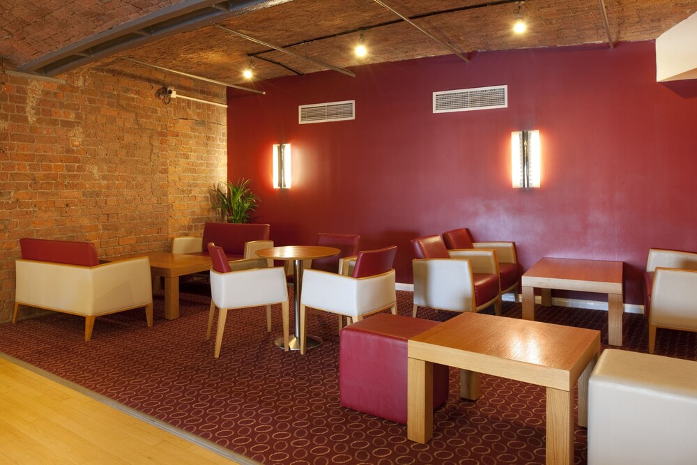 Hotel Bar
