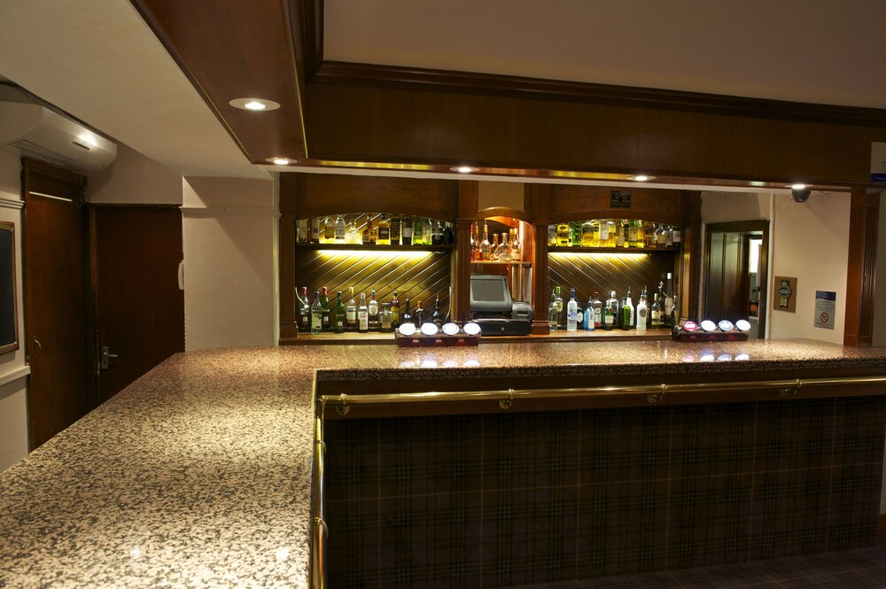 Hotel Bar