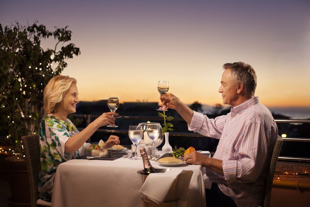 Couples Dining
