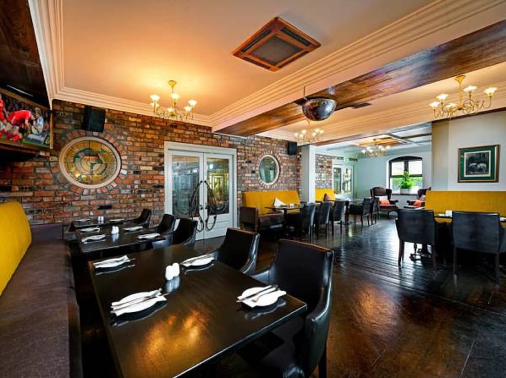 Hotel Bar