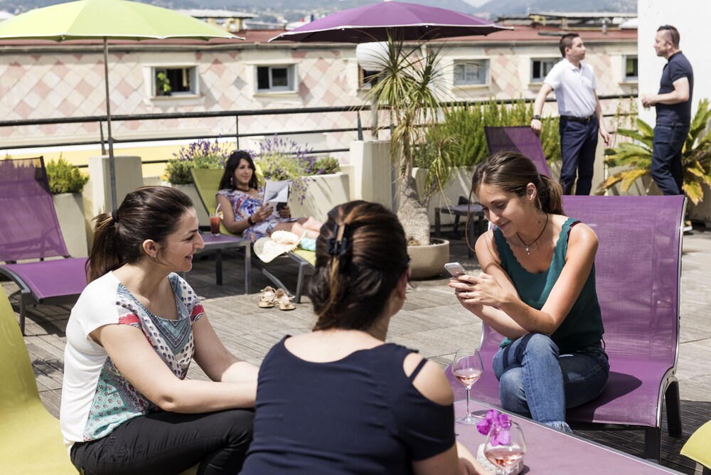 Sundeck