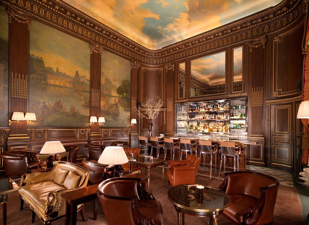 Hotel Bar