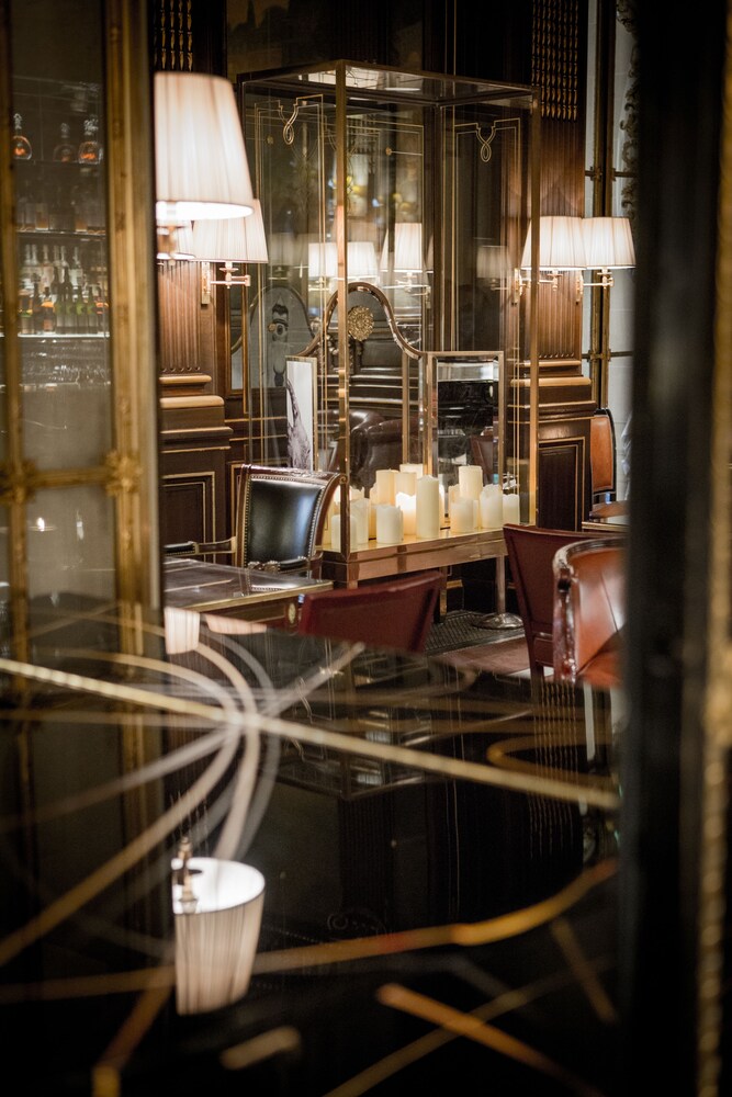 Hotel Bar