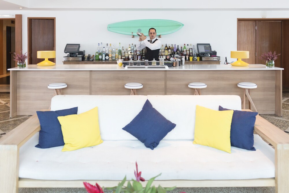 Hotel Bar