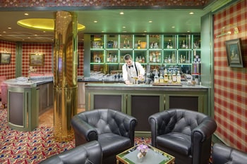 Hotel Lounge
