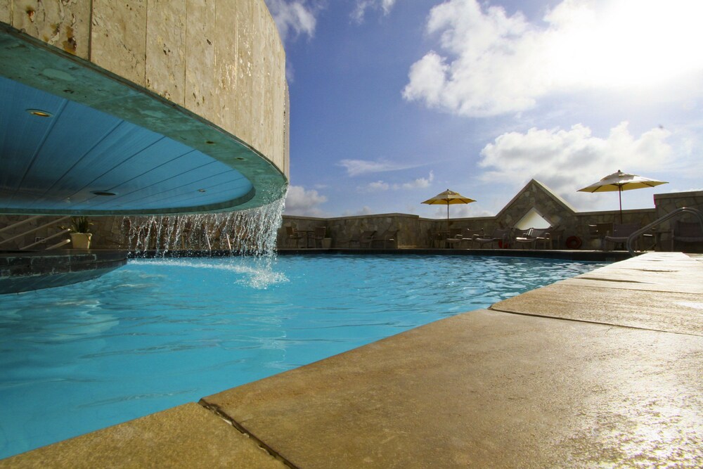 Poolside Bar