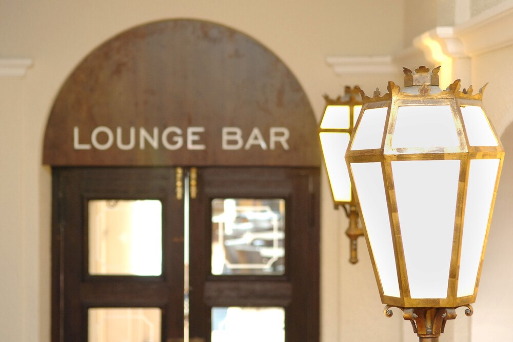 Hotel Lounge