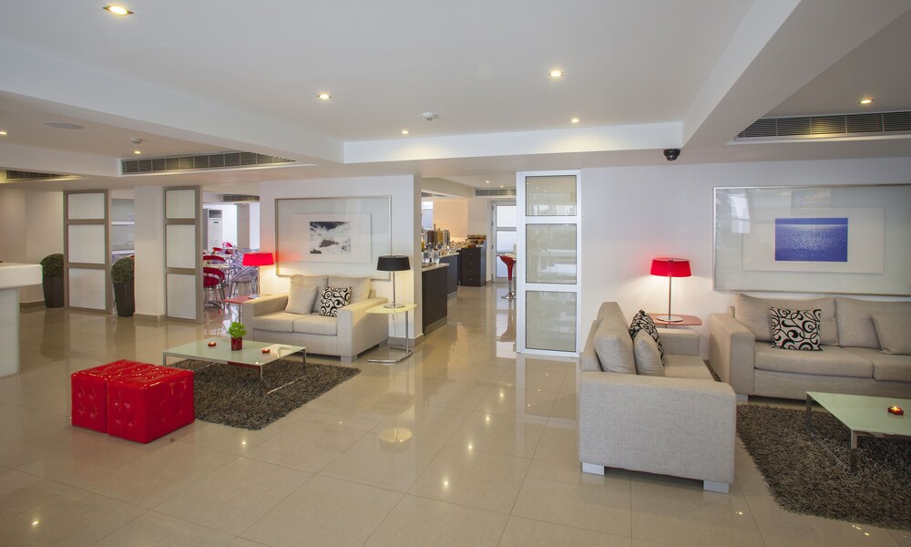 Hotel Lounge