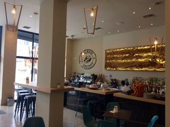 Hotel Bar