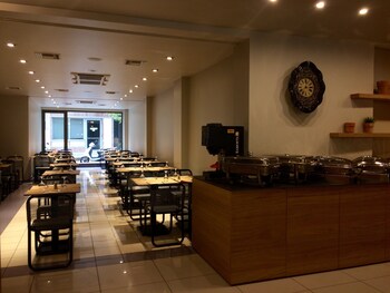 Food Court