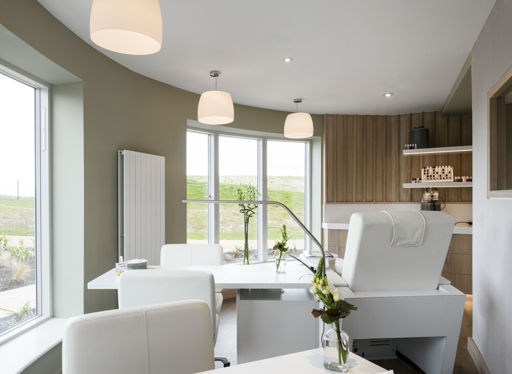 Nail Salon