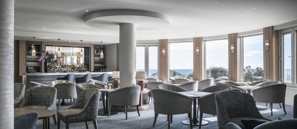 Hotel Lounge