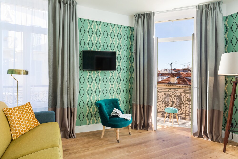 Chambre (Suite, 1 chambre, cuisine, vue ville)