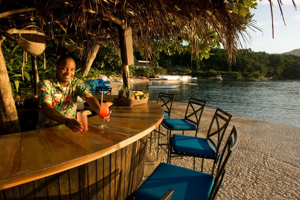 Poolside Bar
