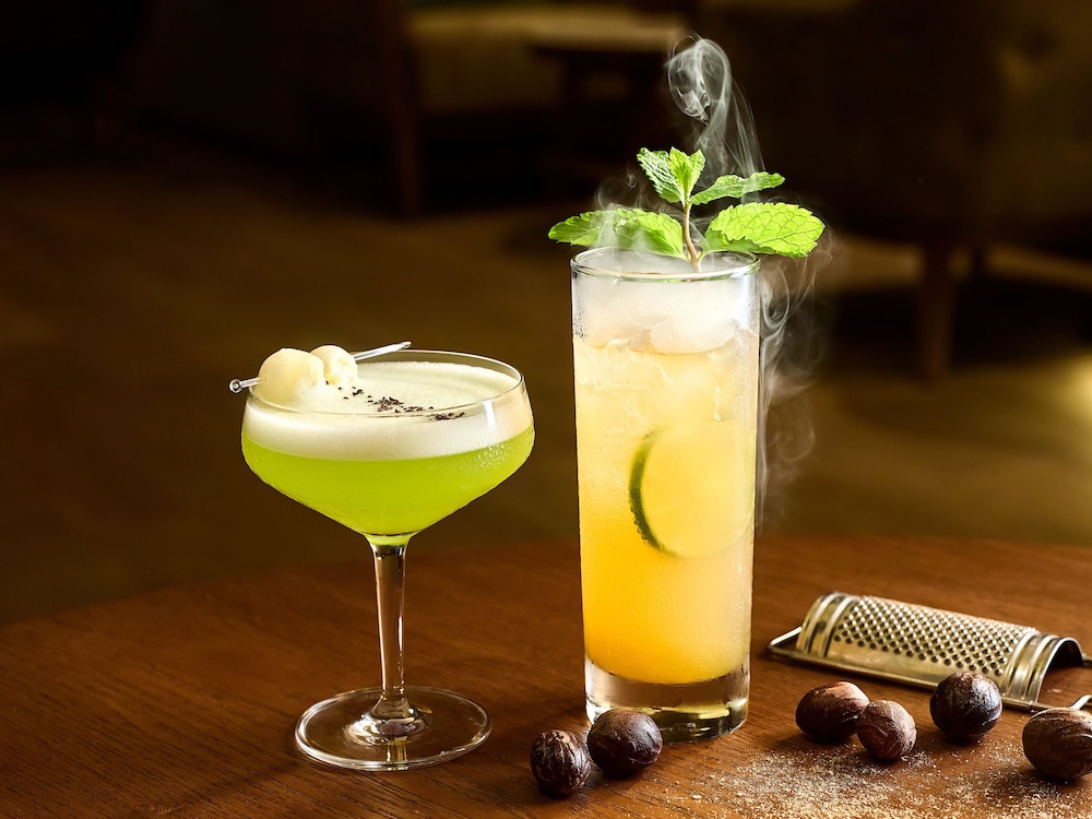Hotel Bar