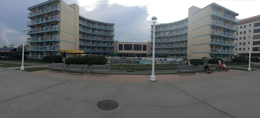 Beach/Ocean View