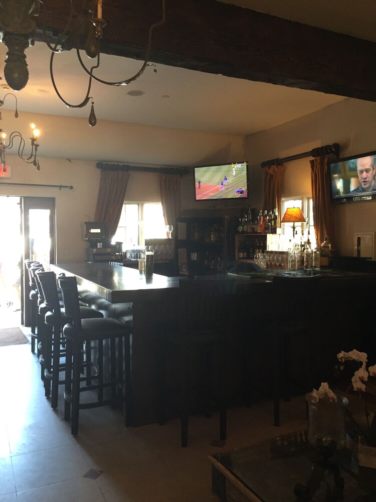Hotel Lounge