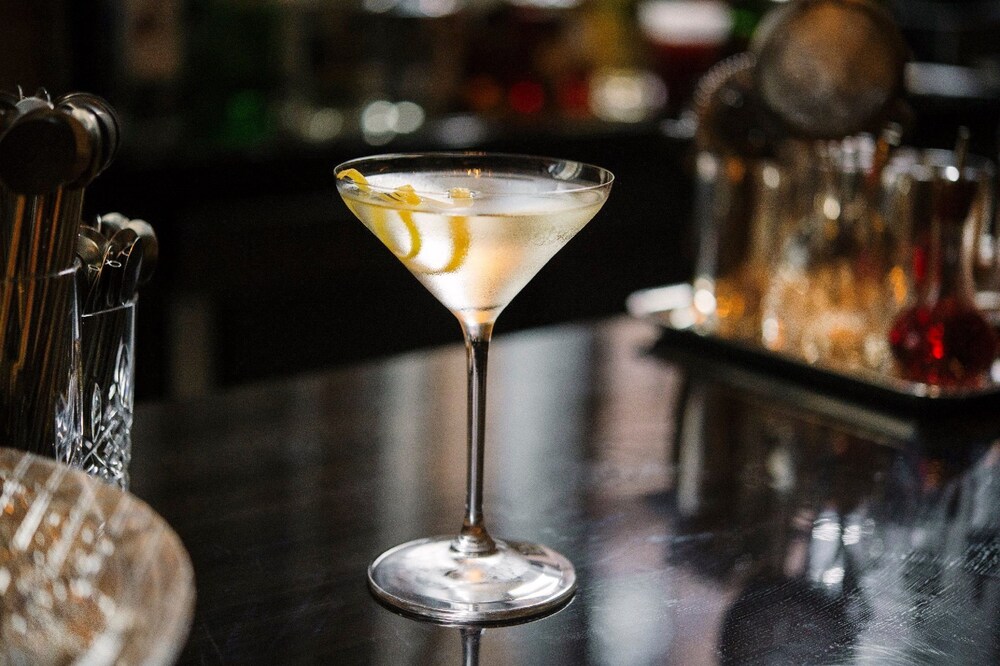 Hotel Bar