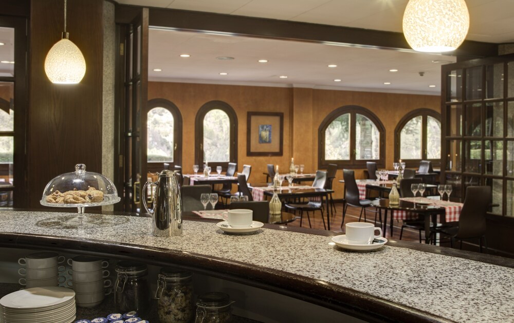 Hotel Lounge