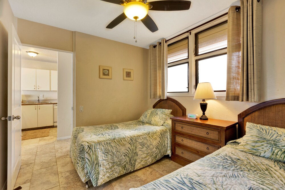 Suite, 2 Bedrooms, 2 Bathrooms, Oceanfront - Guestroom