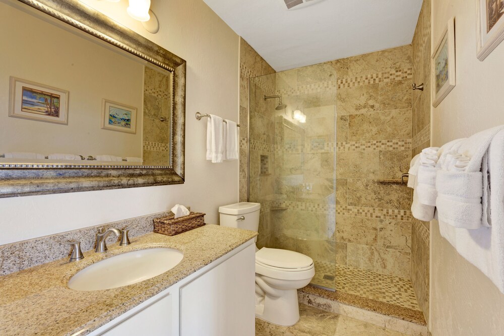 Suite, 2 Bedrooms, 2 Bathrooms, Oceanfront - Guestroom