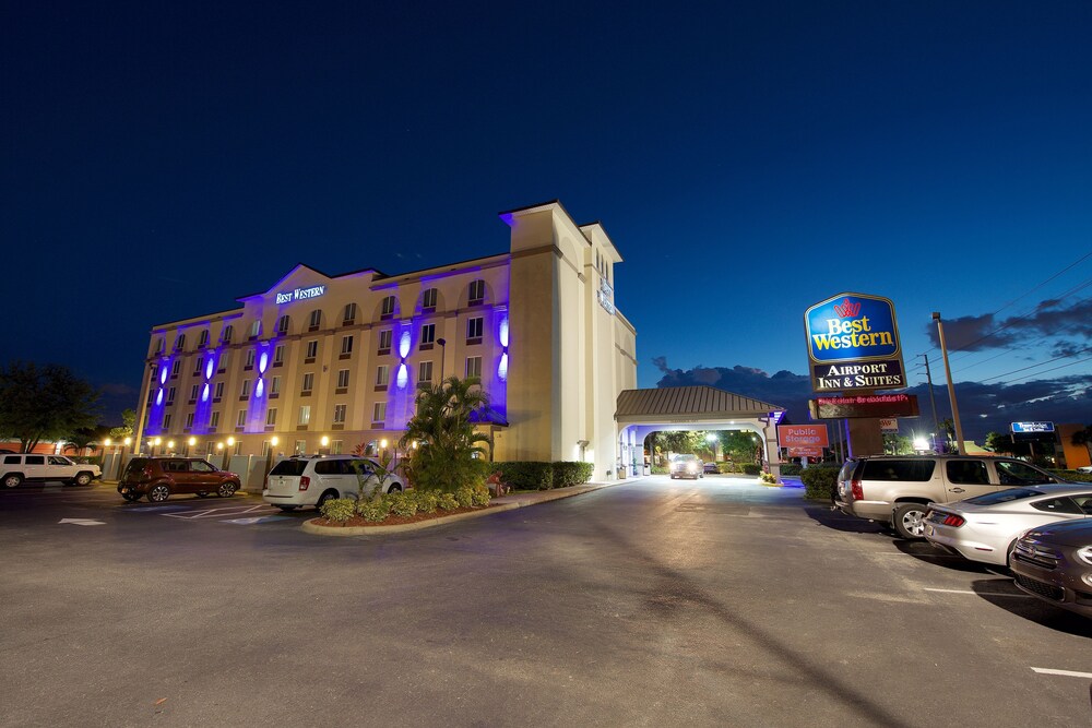 Hotel Front - Evening/Night