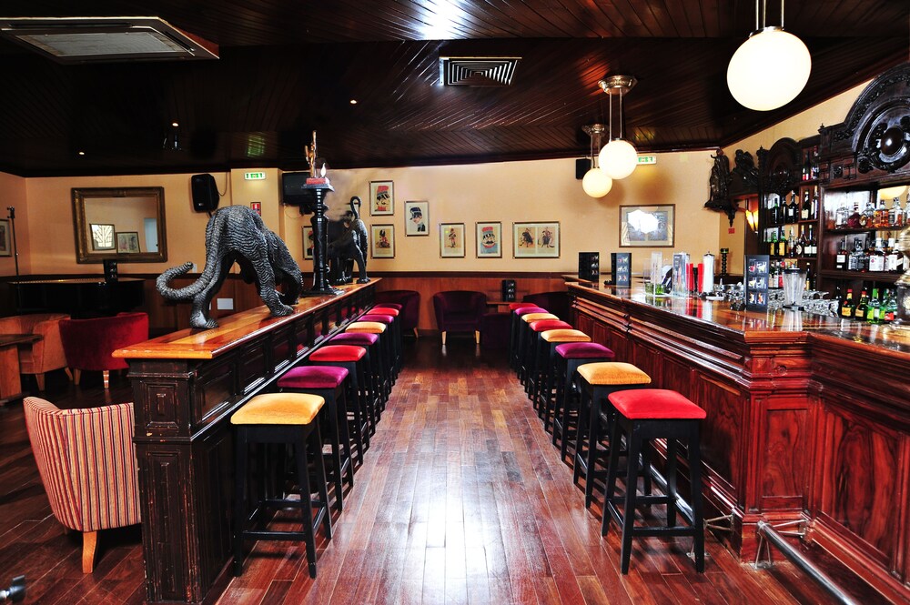 Hotel Bar