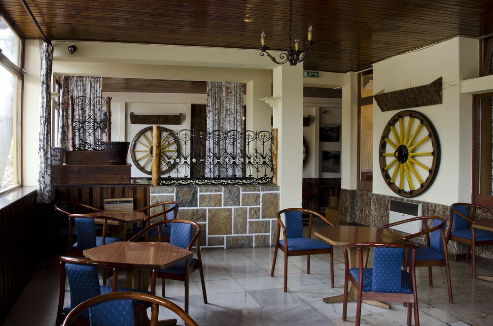 Hotel Lounge