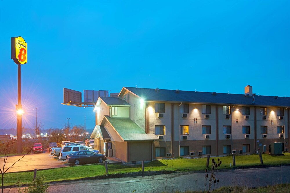 Hotel Front - Evening/Night
