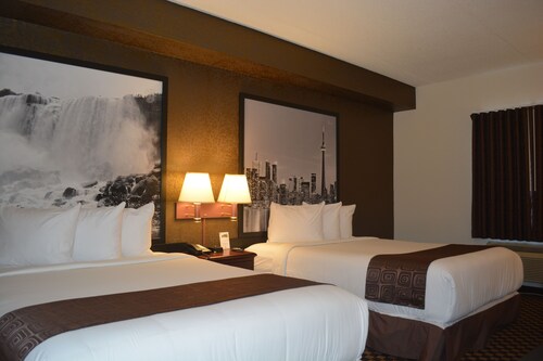 Super 8 by Wyndham Ambassador Bridge Windsor ON