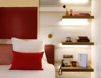 2 Connected rooms