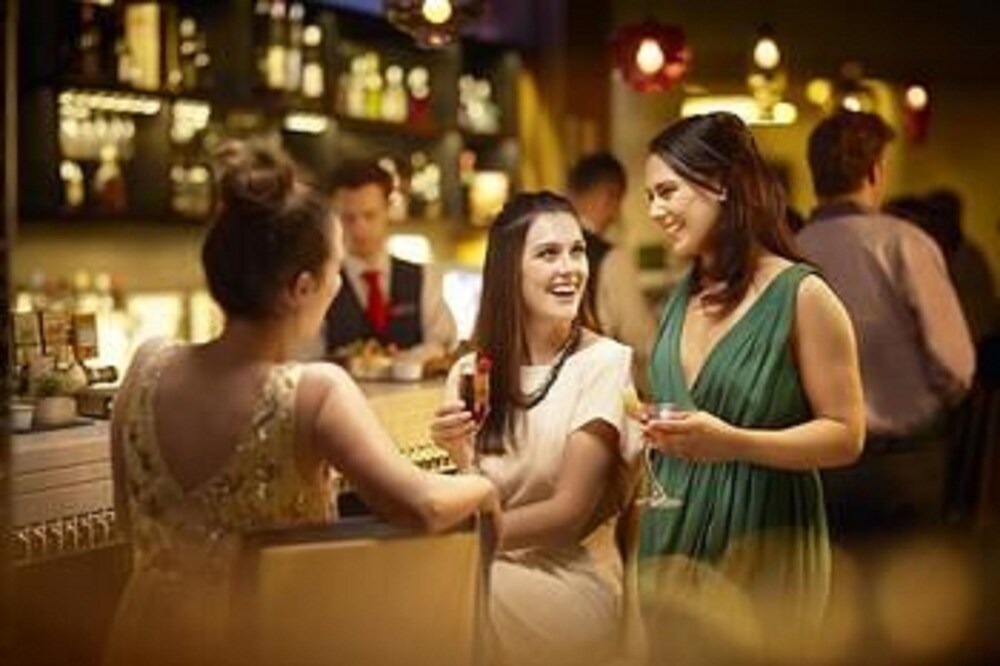 Hotel Bar