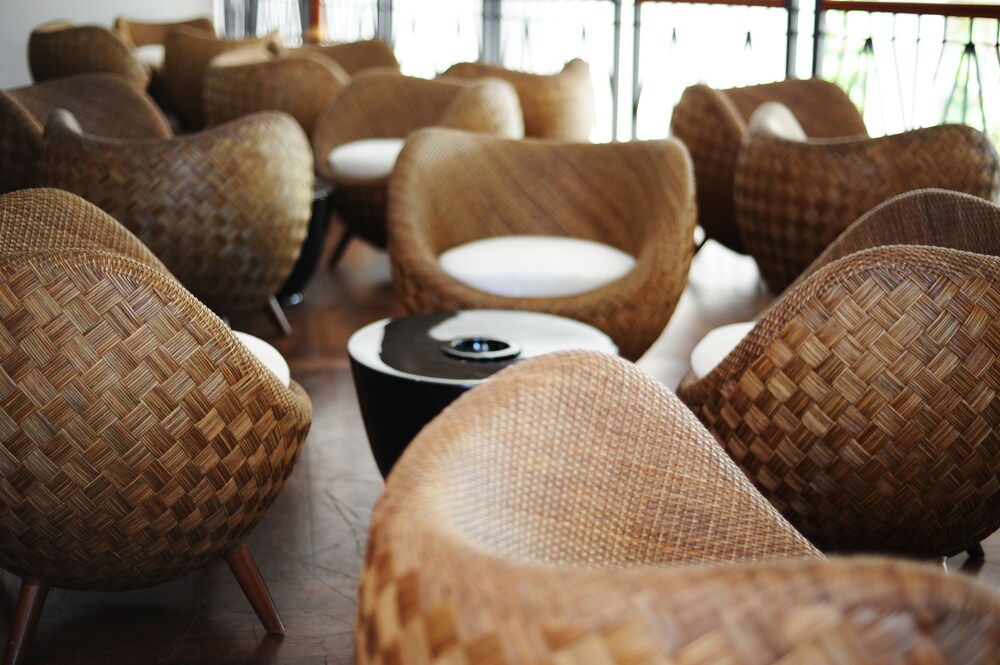 Hotel Lounge