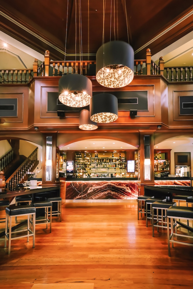 Hotel Bar
