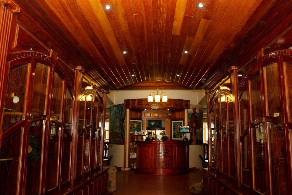Concierge Desk