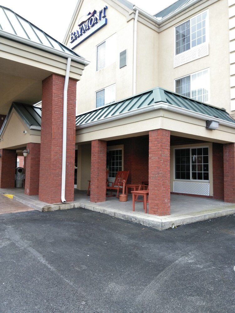 Courtyard View