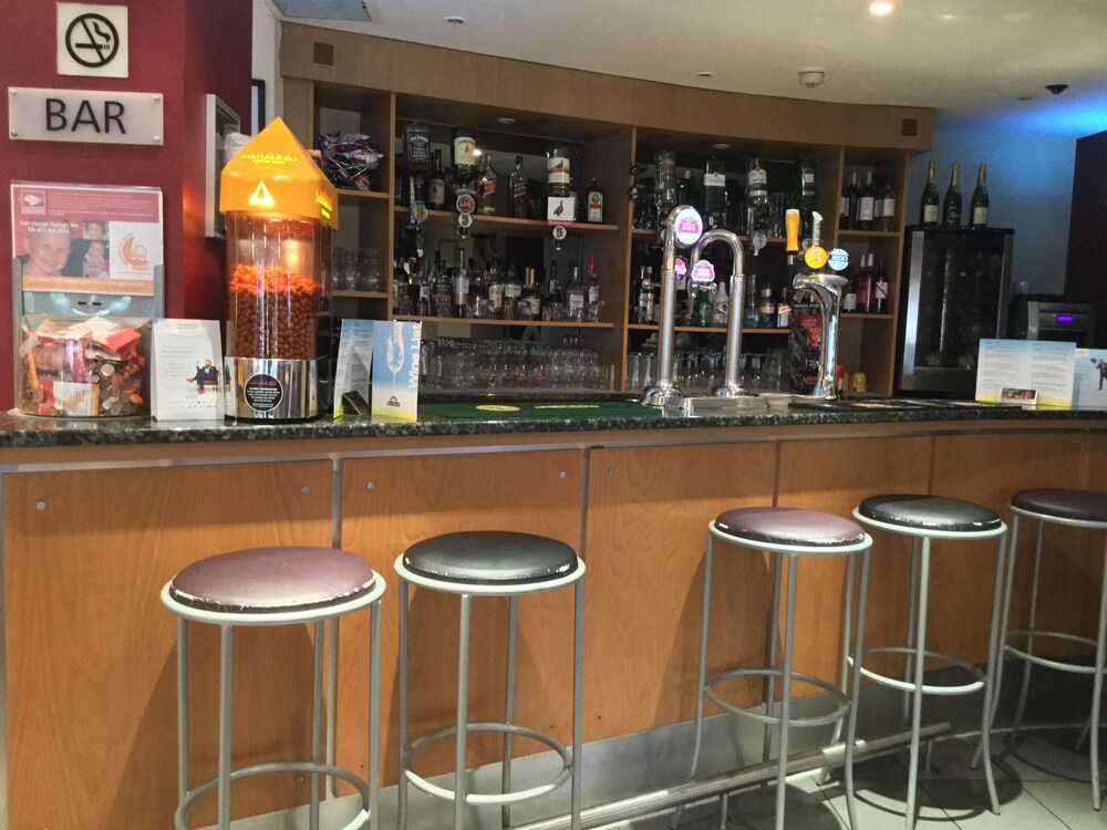 Hotel Bar