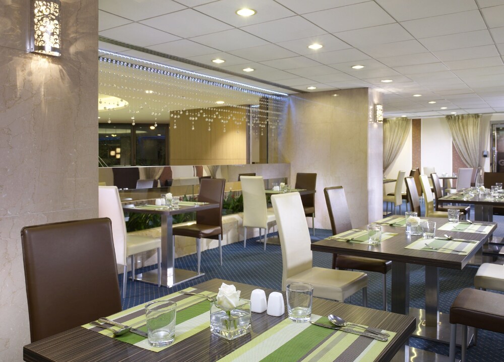 Hotel Bar