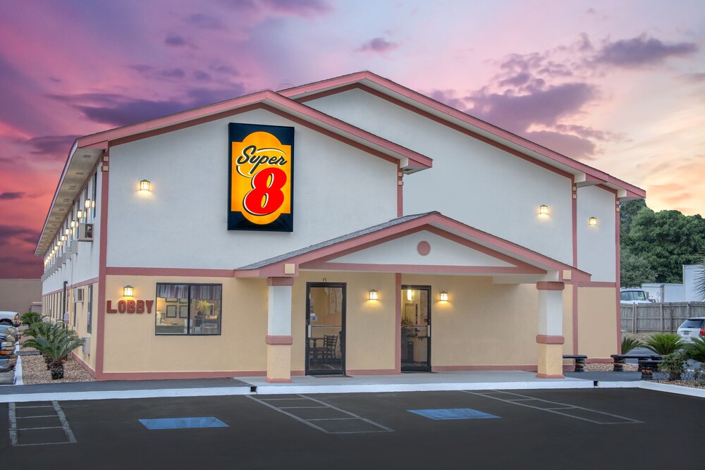 Hotel Front - Evening/Night