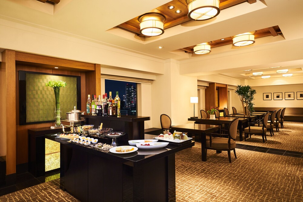 Executive Lounge