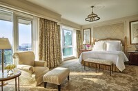 Suite, 1 King Bed, Corner (Diplomatic)
