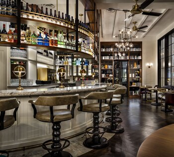 Hotel Lounge