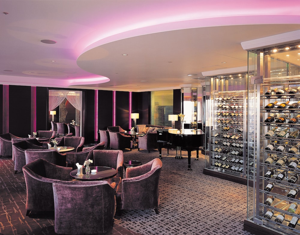 Hotel Lounge