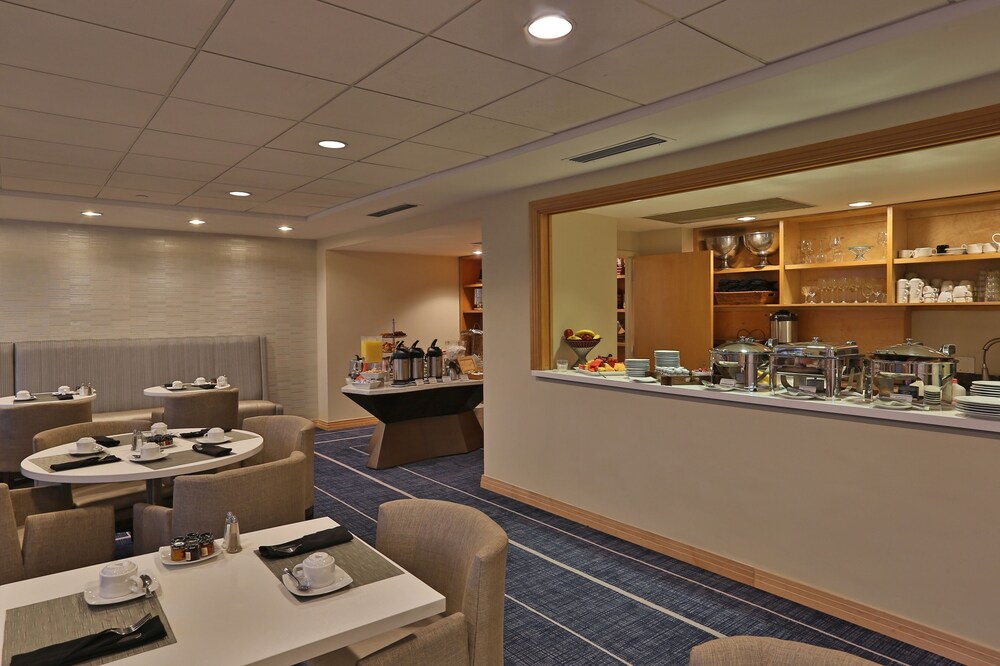 Executive Lounge