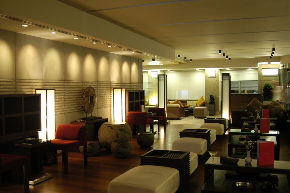 Hotel Lounge