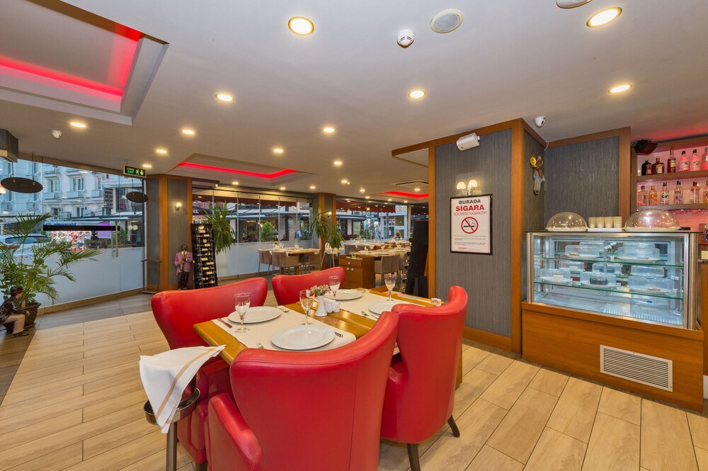Hotel Bar