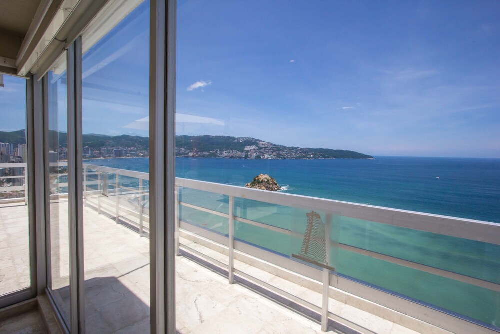Beach/Ocean View