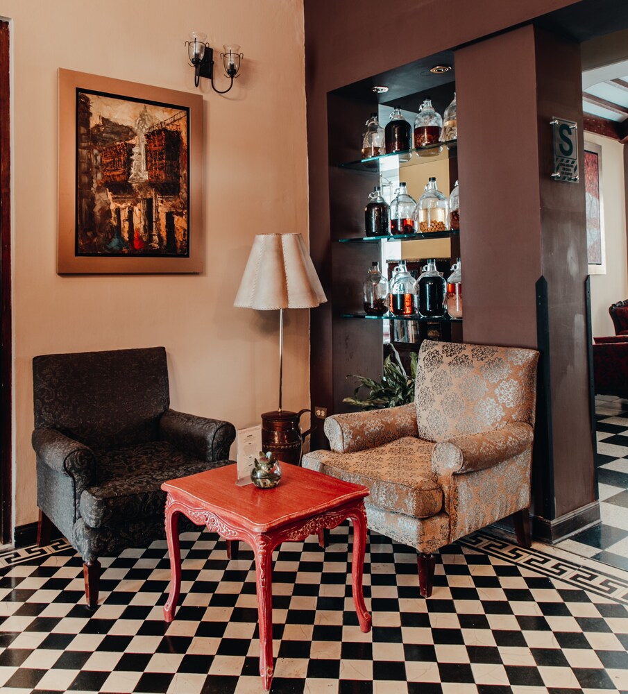 Hotel Bar