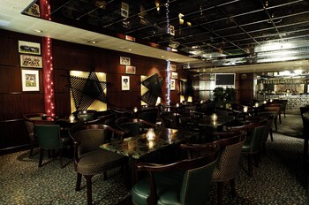 Hotel Bar